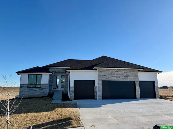 5813 N 197th Ave, Elkhorn, NE 68022