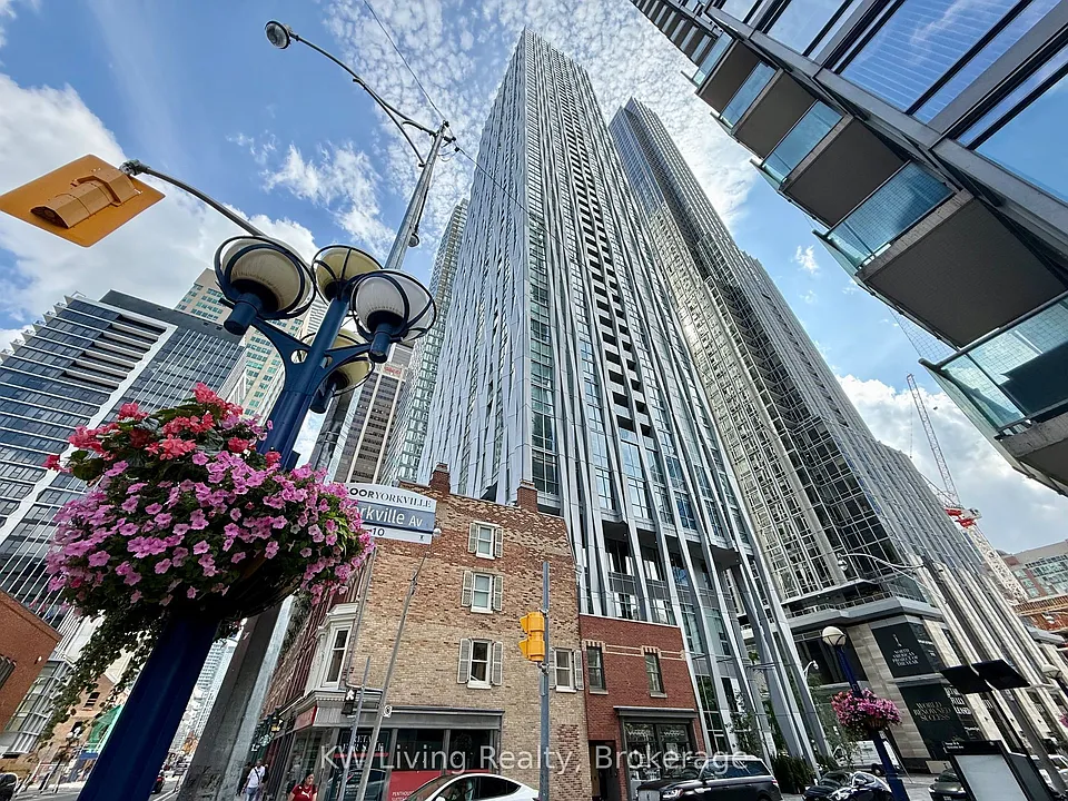 1 Yorkville Ave #2804