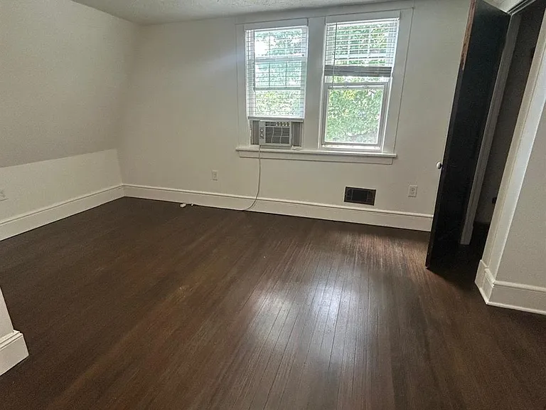 272 Lake Ave — Photo 18
