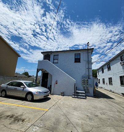 4th image of 6540 1/2 Ajax Ave #6540-1/2