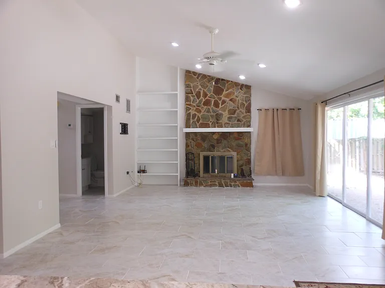 3416 Avenida Madera — Photo 14
