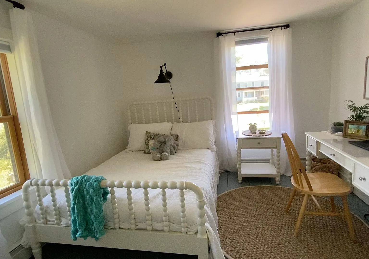 3 bed, 1.5 bath, 1900 sqft, $3,100 — Photo 4