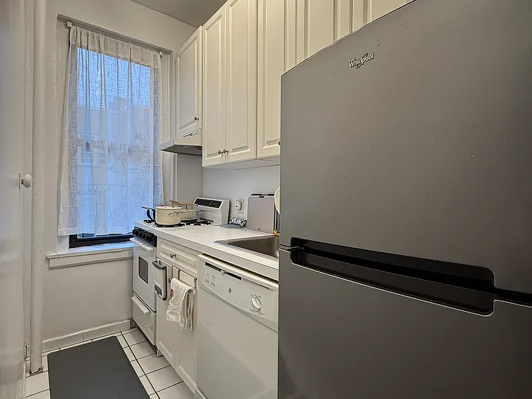 221 E 76th St #4B — Photo 7