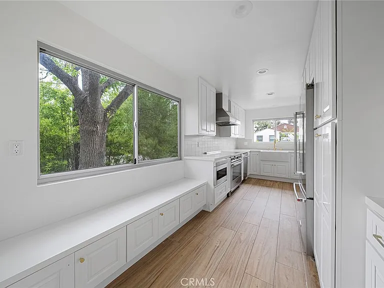 420 S Madison Ave #205 — Photo 10