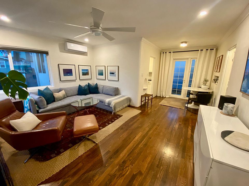 Living Room/ Dining Room