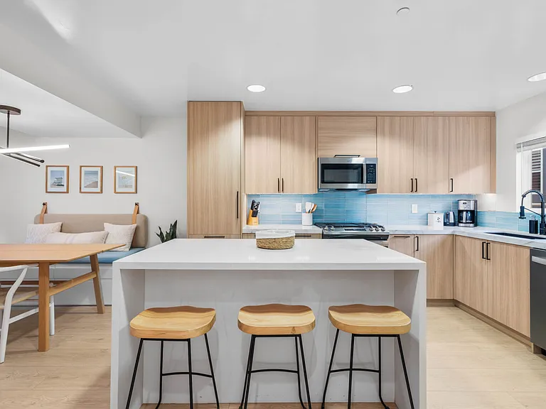 401 N Coast Hwy N #305 — Photo 15