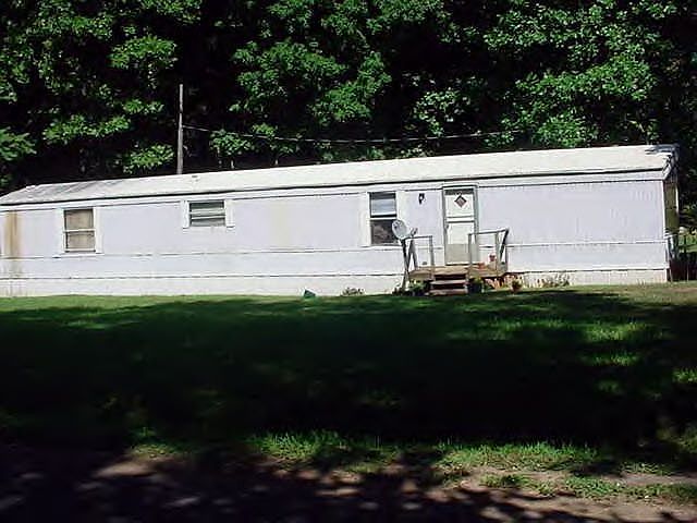 2nd image of 719 Black Jack Rd