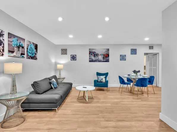 10004 E Bay Harbor Dr, Miami Beach, FL