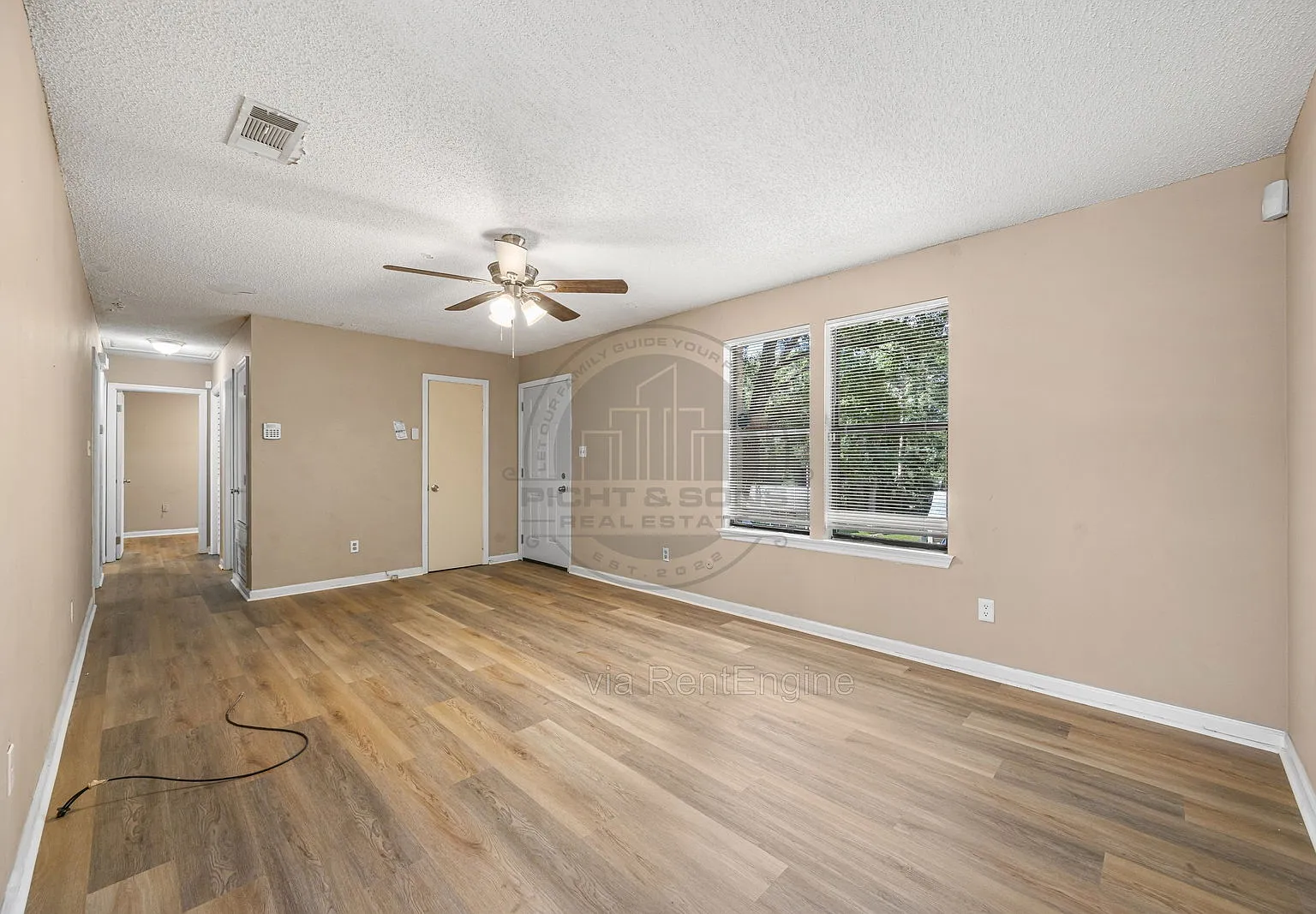 4 bed, 2.0 bath, 1266 sqft, $1,800 — Photo 4