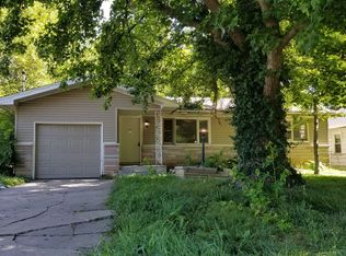 2817 W Nichols St, Springfield, MO 65803