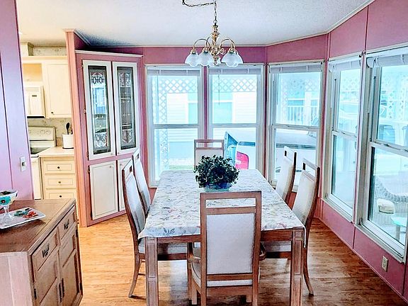 3rd image of 399 Morristown Cay