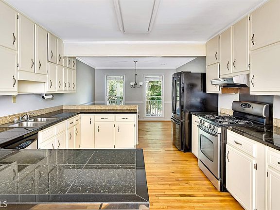 4th image of this home