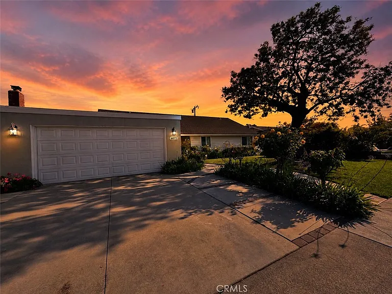 18572 Avolinda Dr — Photo 61