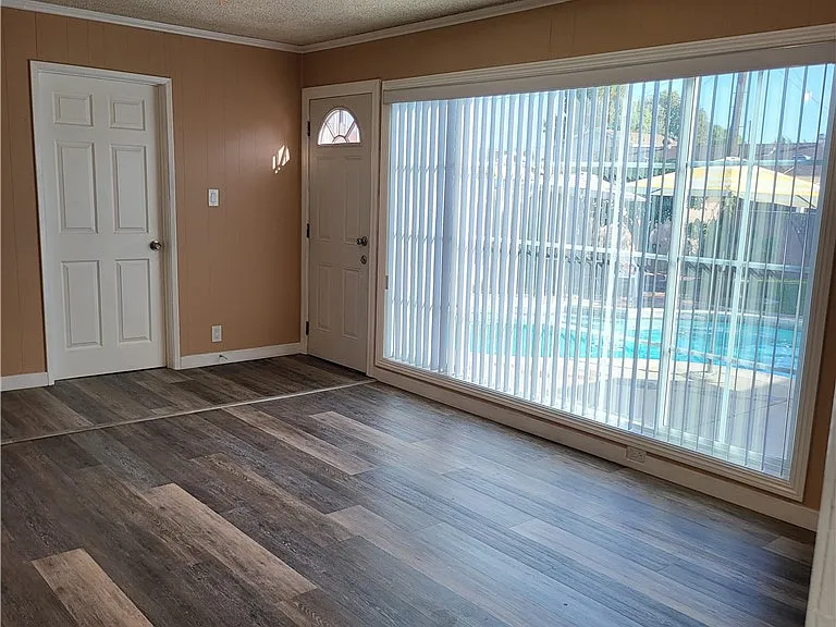11016 Townley Dr — Photo 3