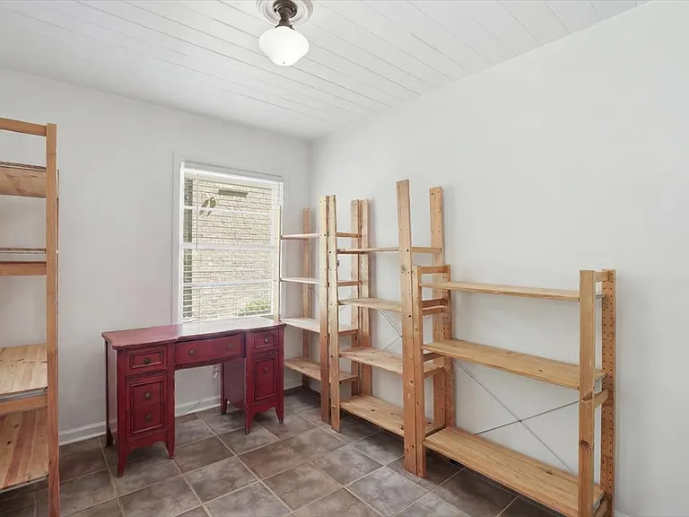 WAlk-in Pantry
