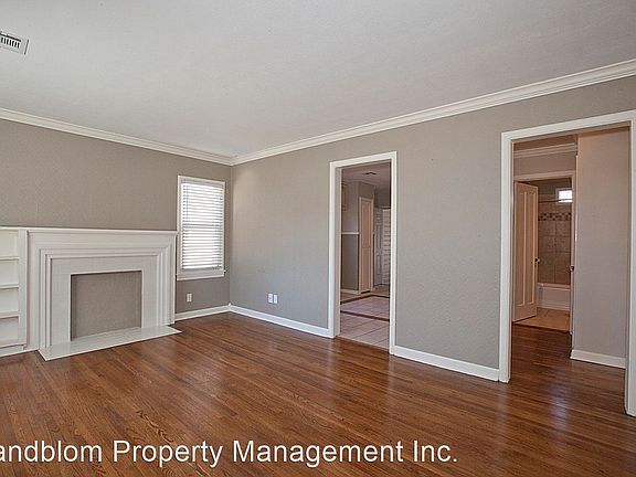 3rd image of 307 S College Ave