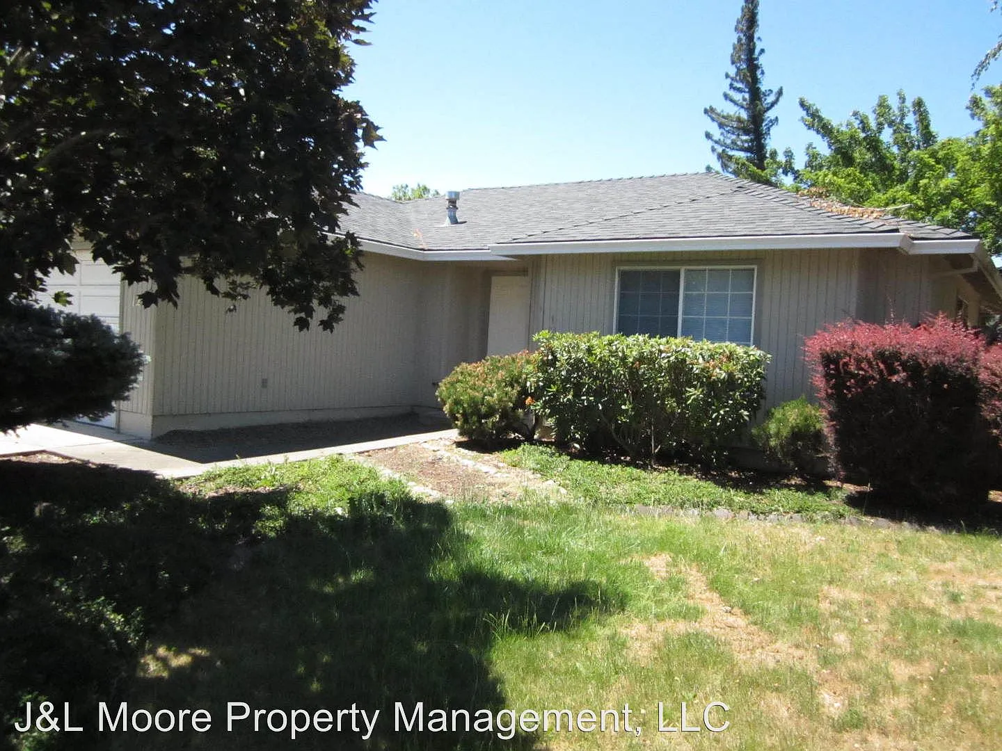 120 Brandon St photo 1