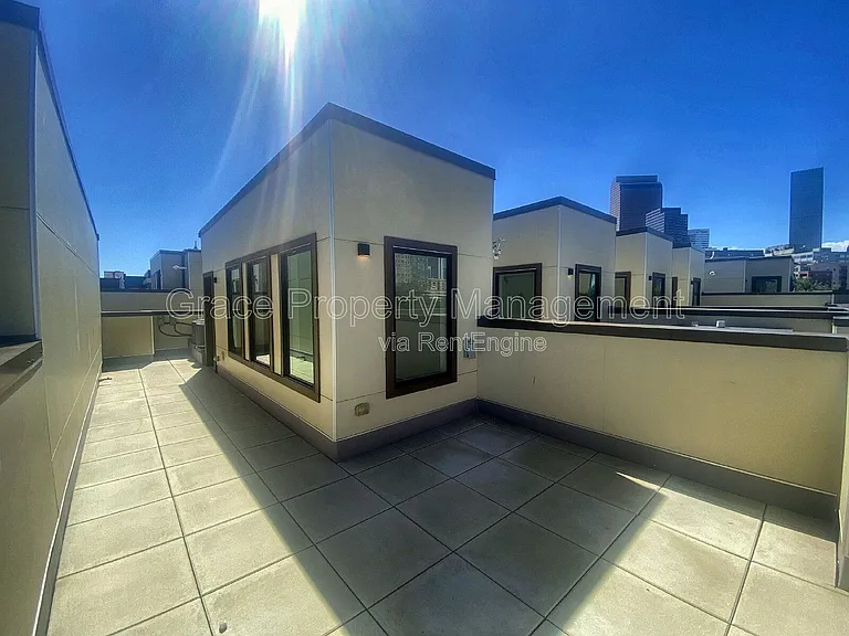 2200 Tremont Pl #6 — Photo 22