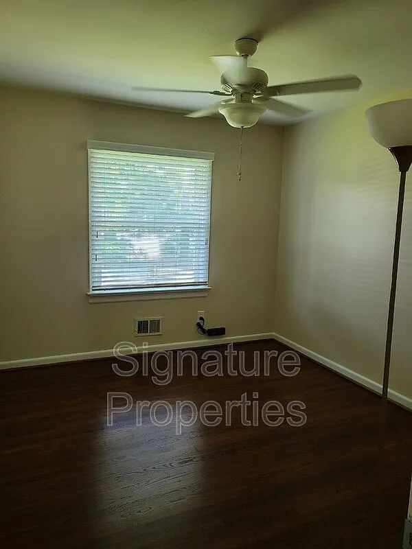 3 bed, 1.5 bath, 1362 sqft, $2,250 — Photo 2