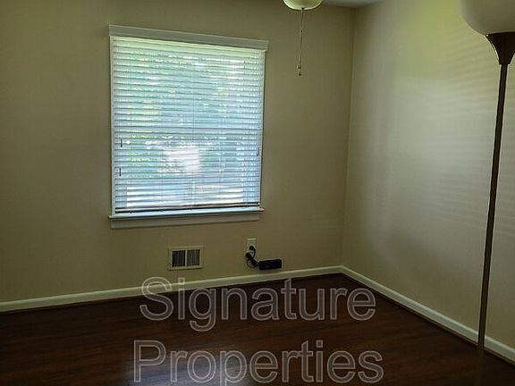 4th image of 9302 Huron Ave