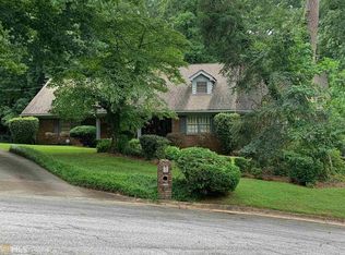 3360 Saint John Dr, East Pt, GA 30344