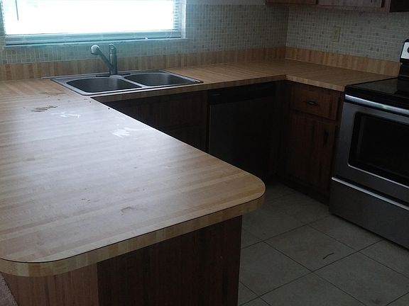 3rd image of 261 SE Verada Av Avenue