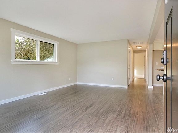 4th image of 9211 Madrone Cir W