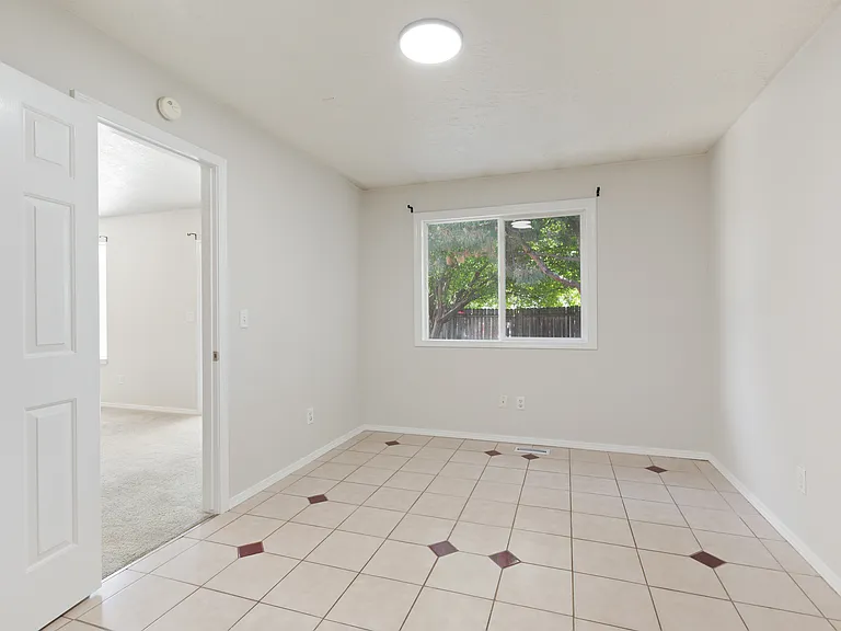 N Cabrillo Ave — Photo 23