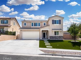 293 Country Club Dr, Calimesa, CA 92320