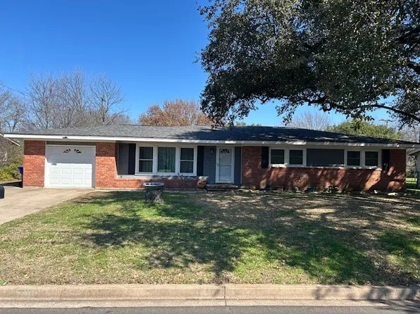 2131 La Porte Dr, Waco, TX 76710