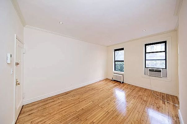 2nd image of 340 E 81st St #2BB
