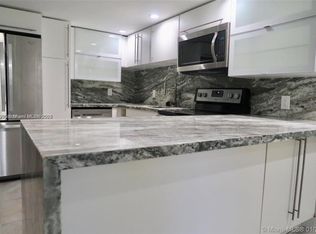 589 N University Dr, Plantation, FL 33324