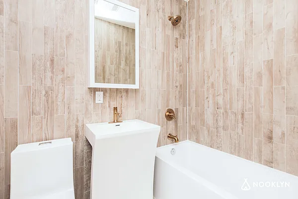 Rented by Nooklyn NYC LLC | media 22