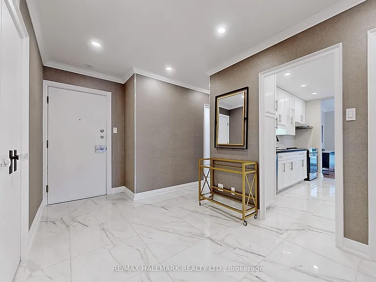 619 Avenue Rd #201 — Photo 30