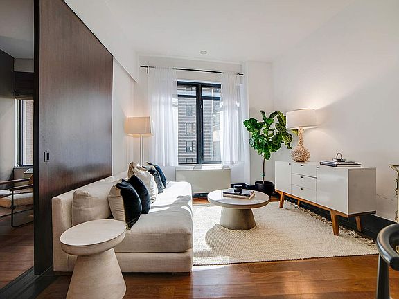 3rd image of 40 Broad St APT 14E