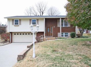 1505 Valley Forge Dr, Collinsville, IL