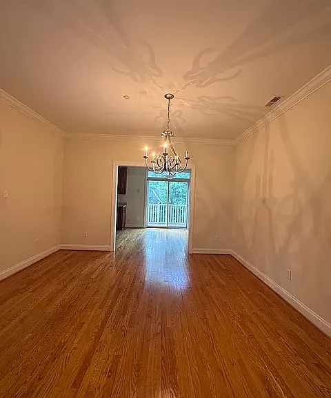 748 Moore Ave — Photo 15