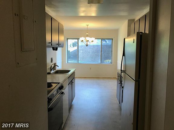 4th image of 446 Girard St #306
