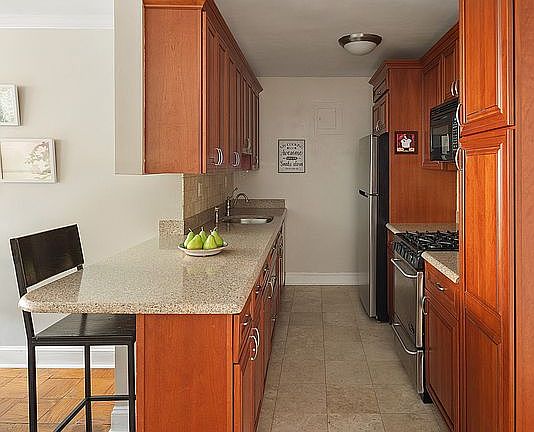 5th image of 360 W 22nd St APT 3J