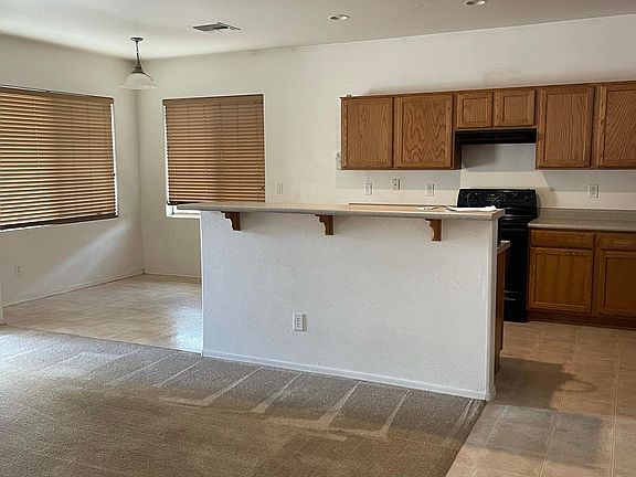 3rd image of 1519 E Cassia Ct