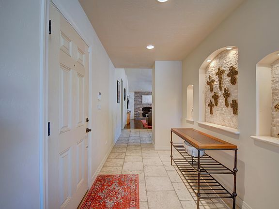 3rd image of 7812 Eagle Rock Ave NE