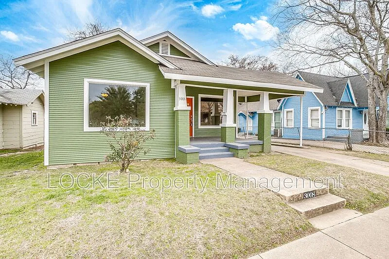2 bed, 1.5 bath, 1192 sqft, $1,700 — Photo 2