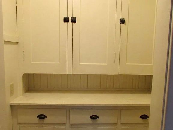 4th image of 15 W Church St APT 5