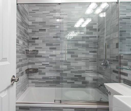 5th image of 68 Clinton St APT 4A