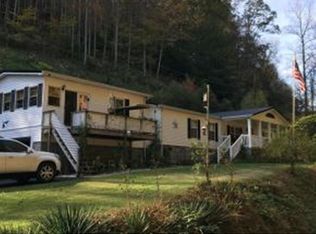 10115 Bear Fork Rd, Pound, VA 24279