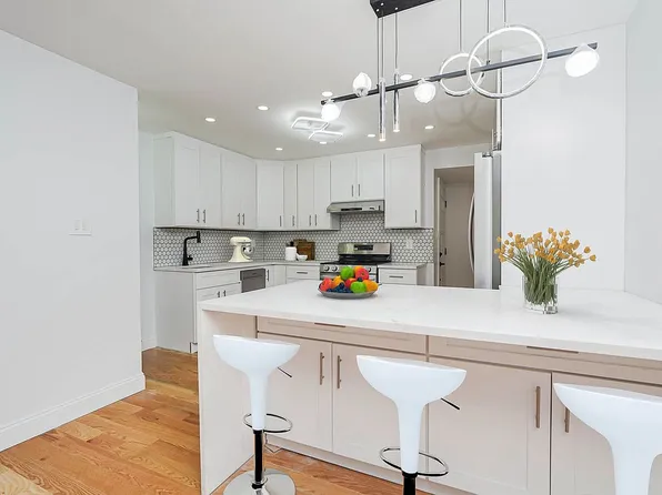 1489 E 51st St, Brooklyn, NY 11234