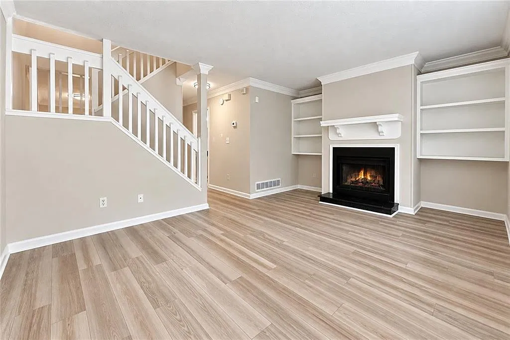 3 bed, 2.5 bath, 1600 sqft, $1,950 — Photo 3