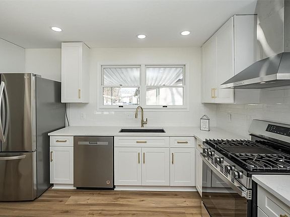 5th image of 1485 Flamingo Dr