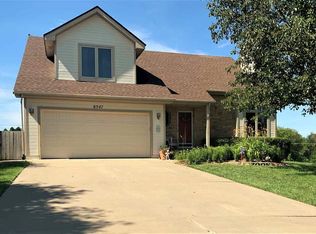 6547 SW 24th Ct, Topeka, KS 66614