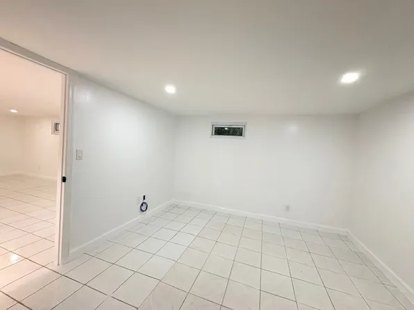 145-81 Eighth Avenue image 32 of 39